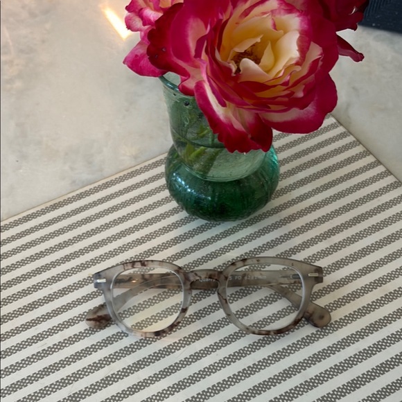Peepers Grey Chic Tortoiseshell Reader Glasses - Picture 4 of 16